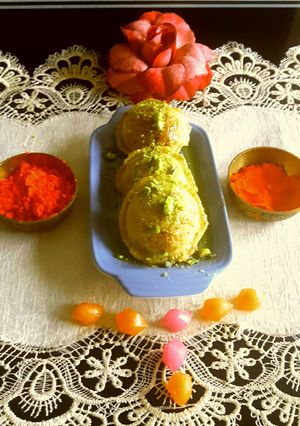 A picture of Baked and sugarfree Mawa Gujiya.