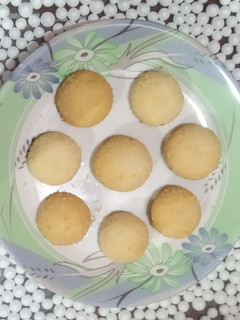 A picture of Coconut Cookies.