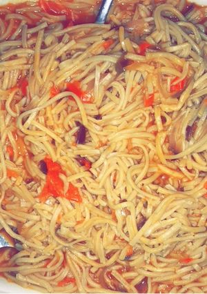 A picture of Taliyar hausa Jollof.