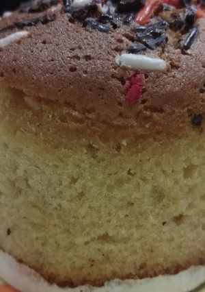 Gambar 🧁 🥛 Moist Vanilla Cupcakes 🥛 🧁