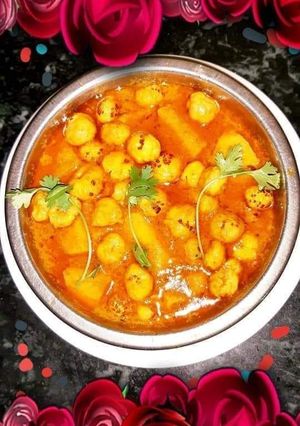 मखाना आलू की सब्जी (makhana aloo ki sabzi recipe in Hindi) रेसिपी मुख्य फोटो