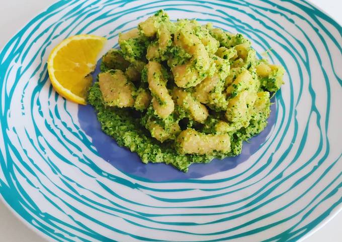 Ricetta di Perfetto Gnocchi con paprika e pesto di cavolo riccio e arance