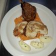 Pollo al horno con crema de zanahoria y papa museline
