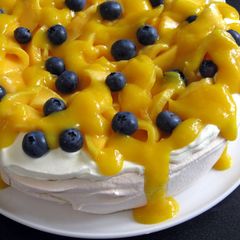 Mango Pavlova A picture of Mango Pavlova.