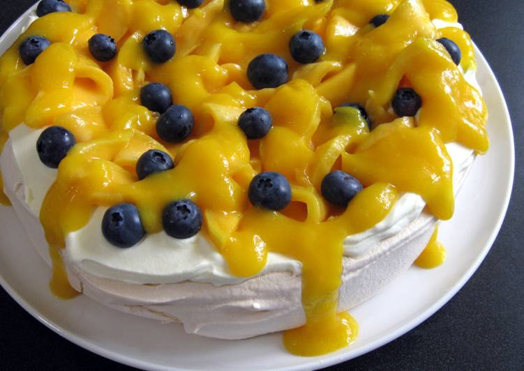 Steps to Make Speedy Mango Pavlova