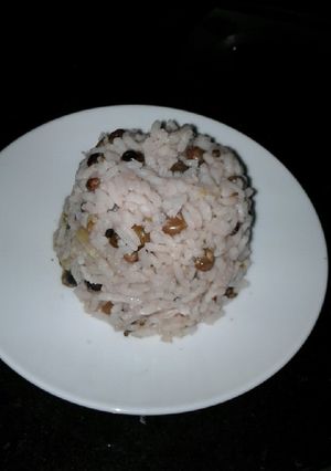 Una foto de Arroz con guandu de palo - al estilo panameño