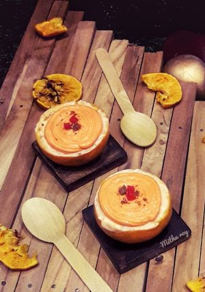 ऑरेंज कुकी क्रीम कप (Orange cookie cream cup recipe in Hindi) रेसिपी मुख्य फोटो