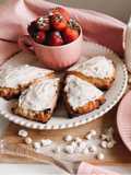 SCONES with red berries & white chocolate chips!! 🍓🥛