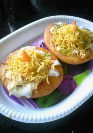 A picture of Paneer masala kachori.