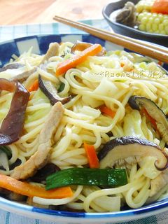 家常什錦炒麵 的食譜成品照片