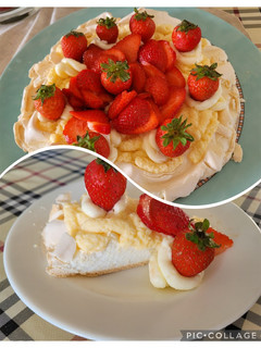 Una foto de Pavlova crujiente por fuera y como una nube por dentro