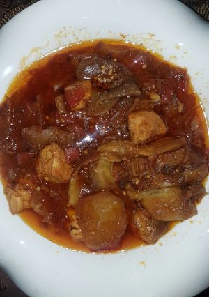 عکسی از دستور خوراک مرغ و بادمجان