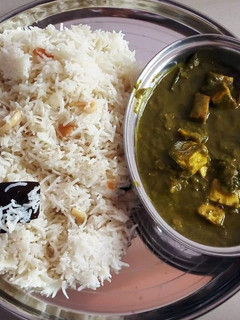 पालक पनीर(palak paneer recipe in hindi) रेसिपी मुख्य फोटो