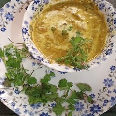 A picture of Methi matar malai.