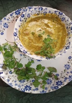 A picture of Methi matar malai.