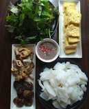 Bún lòng đậu mắm tôm, mỗi thứ một ít, đổi món cuối tuần nếu bạn ngán cơm