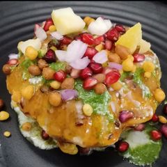 Raj kachori A picture of Raj kachori.