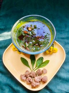 पालक दाल- न्यूट्री नगटज़(Palak dal -nutri nuggets recipe in hindi) रेसिपी मुख्य फोटो