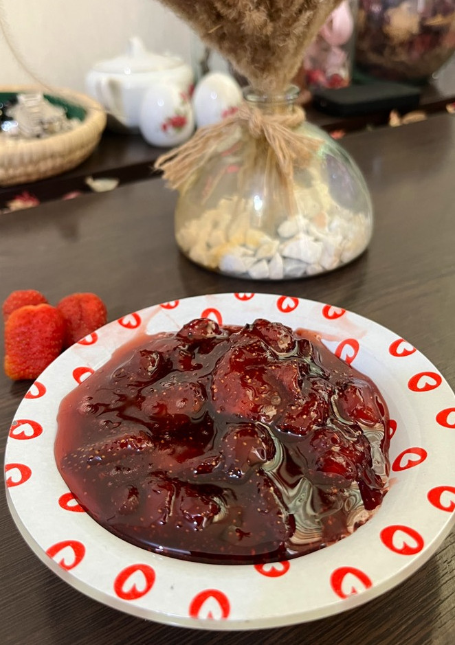 عکسی از دستور مربای توت فرنگی