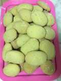 Roti kenari (kuih pong)