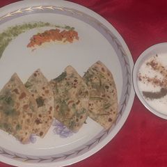 A picture of Aloo Methi paratha.