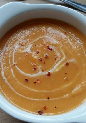 A picture of Vickys Chilli & Butternut Squash Soup, GF DF EF SF NF.