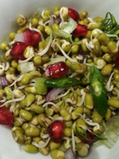 A picture of Green lentil salad.