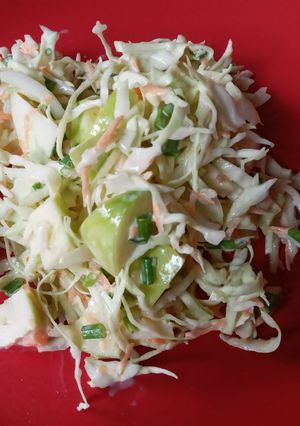 Una foto de Coleslaw