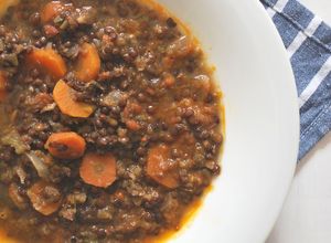 Una foto de Lentejas caviar con verduras