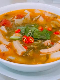 Hình của món Canh chua lườn cá hồi.