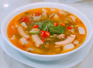 Hình của món Canh chua lườn cá hồi.