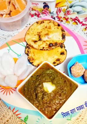 मिक्स साग मक्का की रोटी (mix saag makka ki roti recipe in Hindi) रेसिपी मुख्य फोटो
