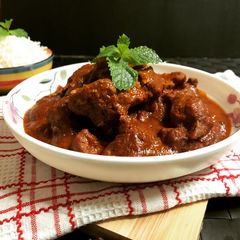 A picture of Kashmiri Rogan Josh.