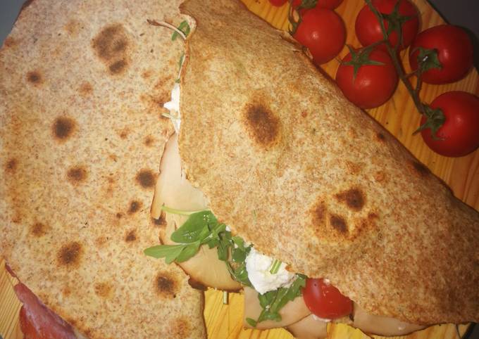 Ricetta Piadina integrale di Raffaella - Cookpad