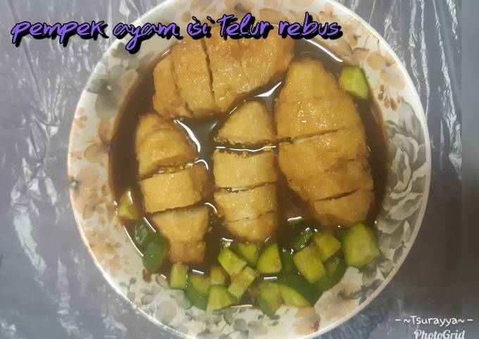 Pempek ayam isi telur rebus