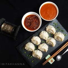 Steamed Chicken momo (Tibetan Dumplings) A picture of Steamed Chicken momo (Tibetan Dumplings).