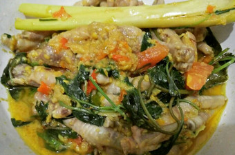 Bagaimana Membuat Woku Ceker Hot yang Lezat Sekali