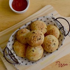 A picture of Pizza Bombs.