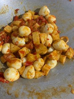 Foto resep Balado kentang & telur puyuh