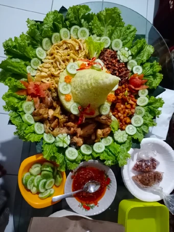 Langkah Gampang Menyiapkan Resep  Nasi Kuning Tumpeng hemat, simple dan gampang banget yang Bikin Ngiler, Enak Banget