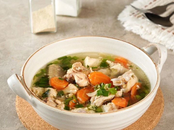 Cara Gampang Membuat Resep Sup Ayam Simpel yang Lezat Sekali Anti Ribet, Uenak Banget