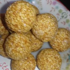 Till ke laddu A picture of Till ke laddu.