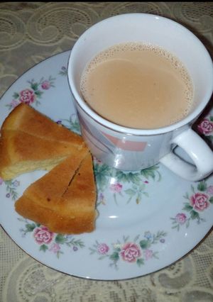 A picture of Tea time with tea cake.