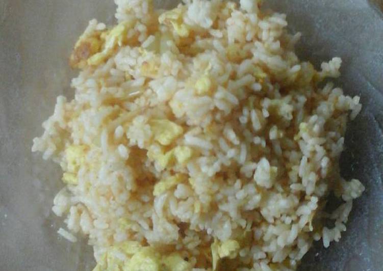 Nasi goreng praktis sajiku