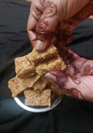 मिल्क केक (Caramelized Milk Cake recipe in hindi रेसिपी मुख्य फोटो
