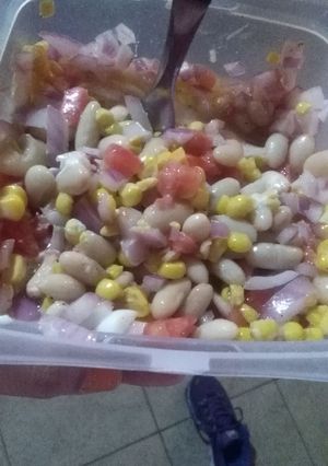 Una foto de Ensalada de porotos, para días calurosos 😋