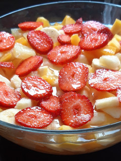 Una foto de Macedonia de frutas