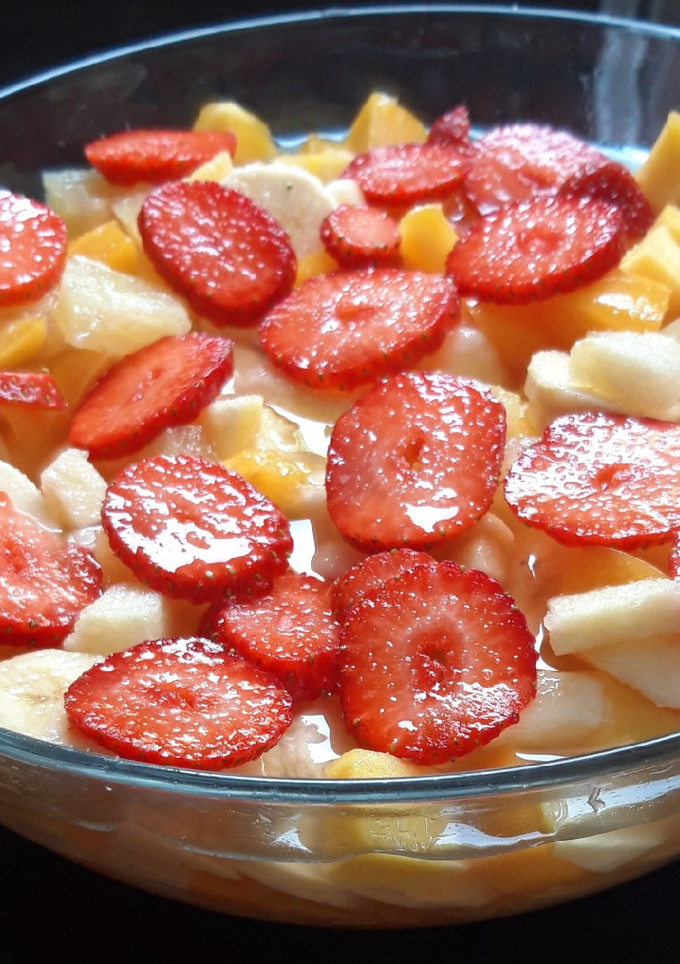 Una foto de Macedonia de frutas