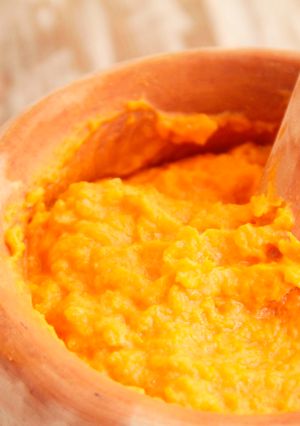 Una foto de Mutabbal de calabaza. Puré de calabaza frío o templado