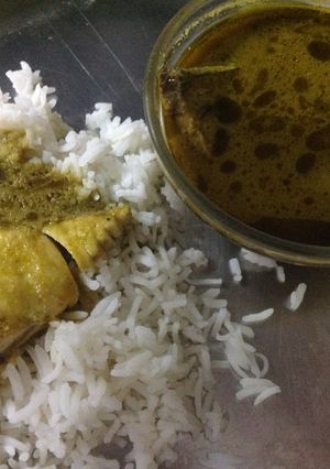A picture of Fish Curry (green).